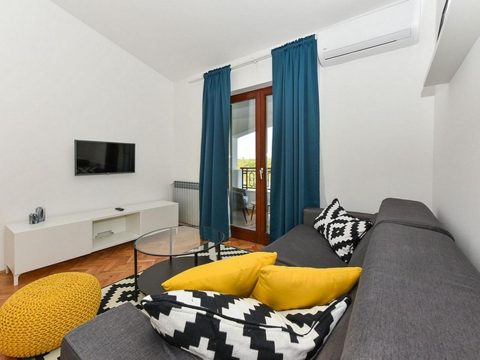Mediterraneo Garden Apartments Petrcane Room photo