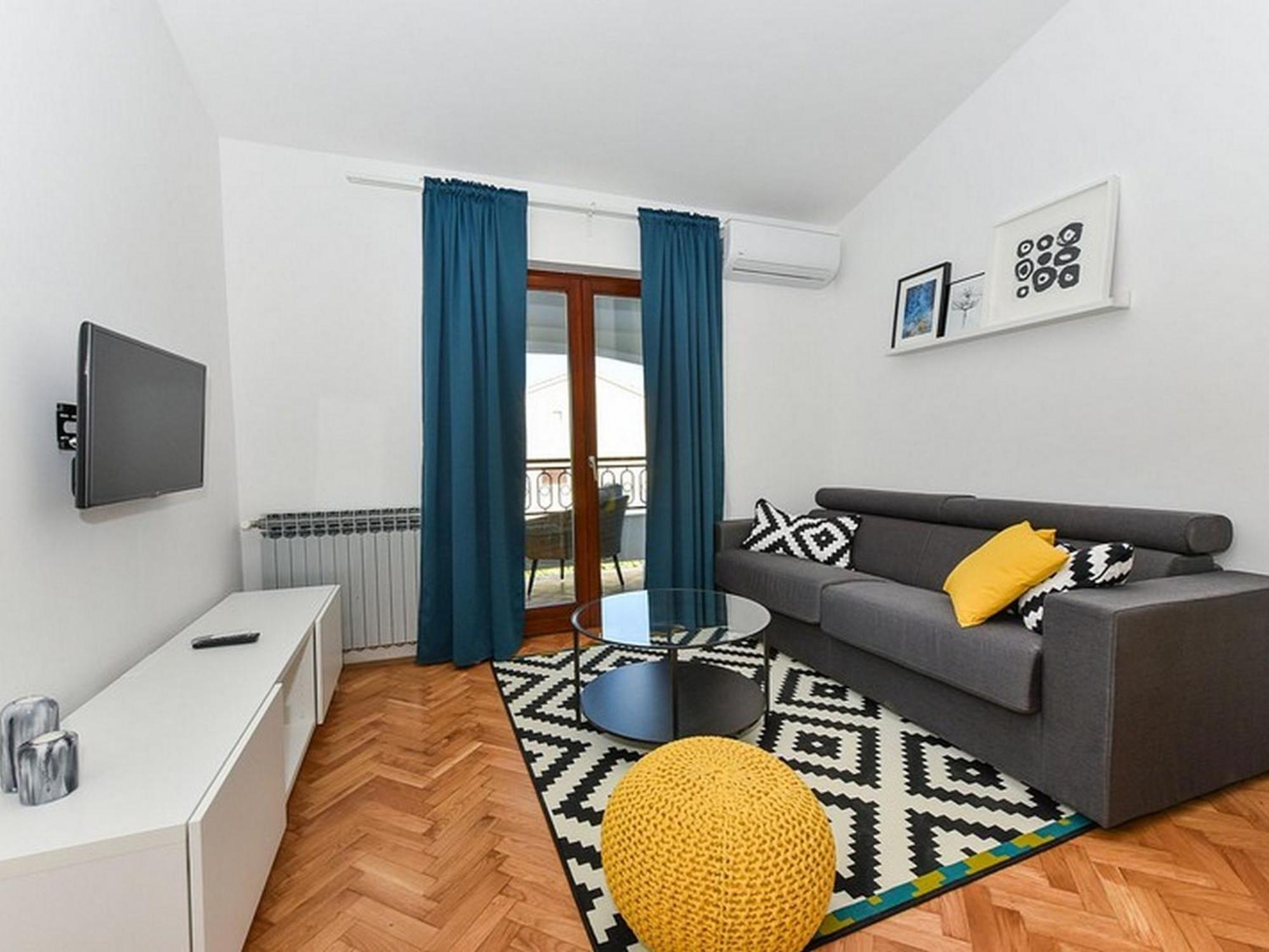 Mediterraneo Garden Apartments Petrcane Room photo