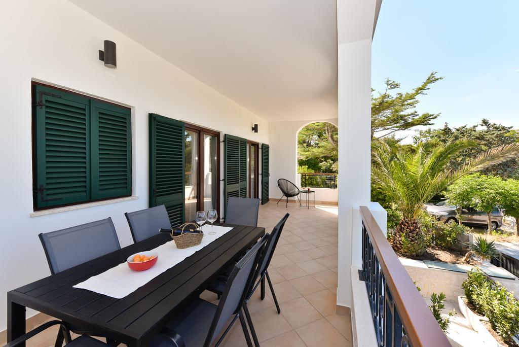 Mediterraneo Garden Apartments Petrcane Exterior photo