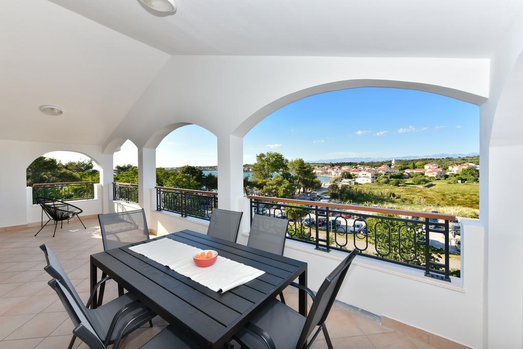Mediterraneo Garden Apartments Petrcane Exterior photo