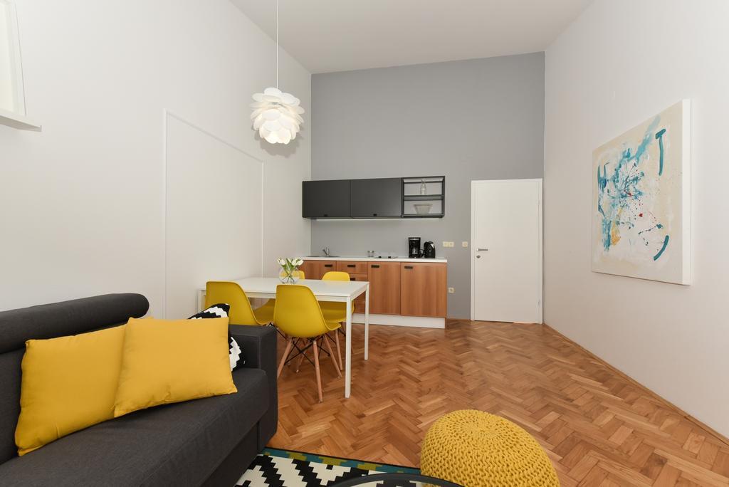 Mediterraneo Garden Apartments Petrcane Exterior photo