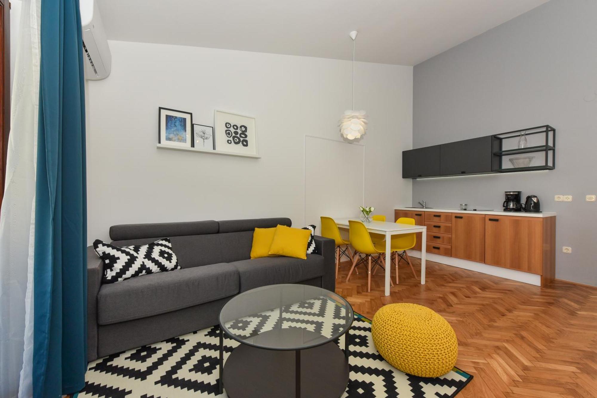Mediterraneo Garden Apartments Petrcane Exterior photo