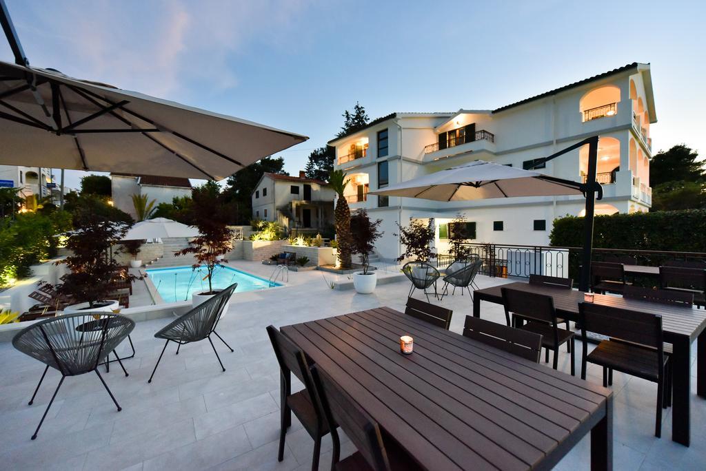 Mediterraneo Garden Apartments Petrcane Exterior photo