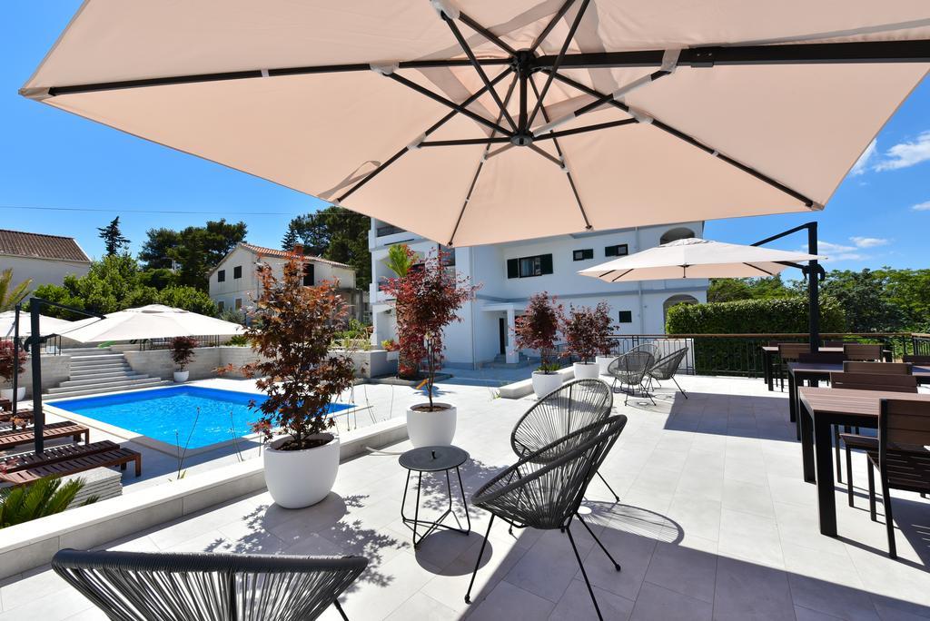 Mediterraneo Garden Apartments Petrcane Exterior photo