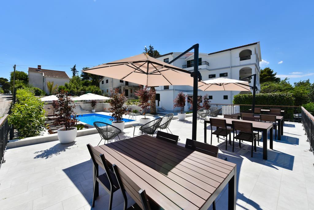 Mediterraneo Garden Apartments Petrcane Exterior photo